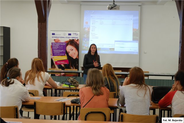 Dzień Międzynarodowy Erasmusów i członków Studenckiego Koła Naukowego "Promotorzy Zdrowia"