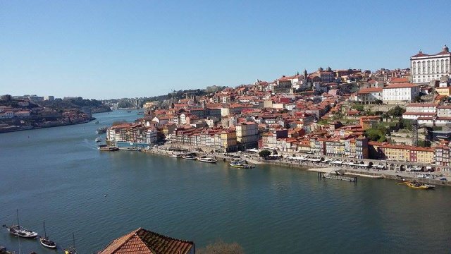 Vlada Kuznietsova i Vitalii Kondrenko, studenci studiów magisterskich z zarządzania PWSTE w Jarosławiu podczas studiów w ramach programu Erasmus+ w Escola Superior de Tecnologias de Fafe - Portugalia