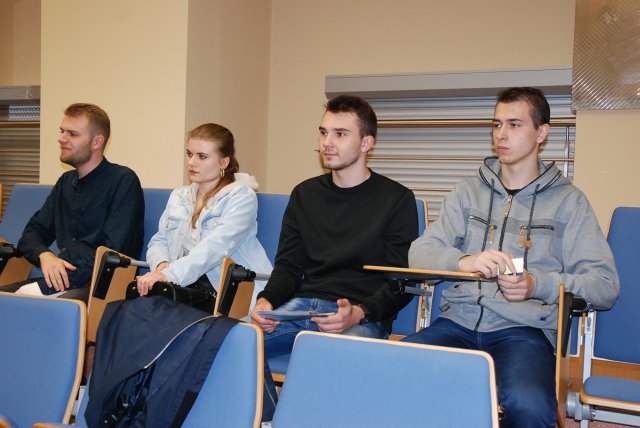 Spotkania organizacyjne Dyrekcji Instytutów PWSTE ze studentami I roku