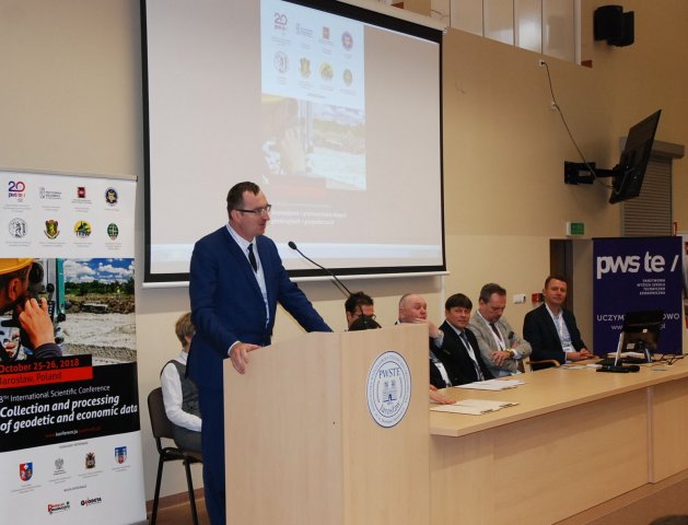 VIII MIĘDZYNARODOWA KONFERENCJA NAUKOWA Gromadzenie i przetwarzanie danych geodezyjnych i gospodarczych