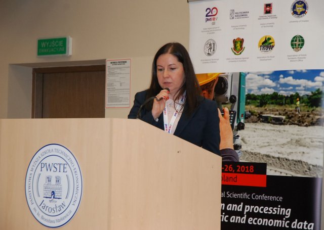 VIII MIĘDZYNARODOWA KONFERENCJA NAUKOWA Gromadzenie i przetwarzanie danych geodezyjnych i gospodarczych
