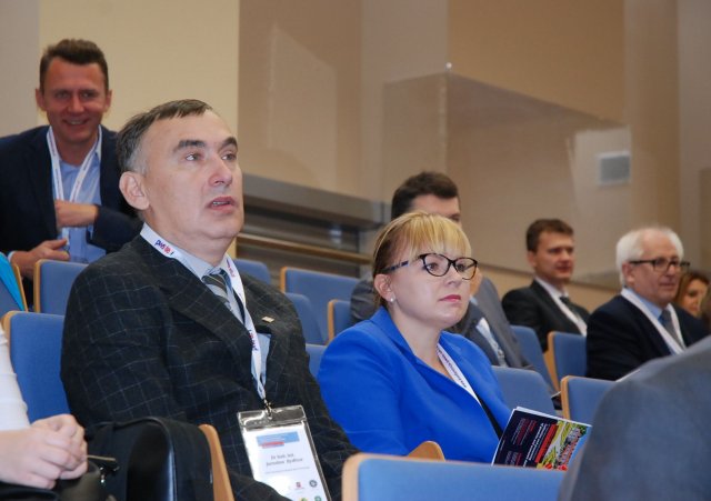 VIII MIĘDZYNARODOWA KONFERENCJA NAUKOWA Gromadzenie i przetwarzanie danych geodezyjnych i gospodarczych
