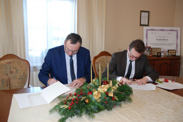 Podpisanie umowy o współpracy między PWSTE i Partium Christian University z siedzibą w Oradei w Rumunii