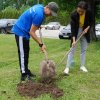 SADZENIE DRZEWA PRZEZ STUDENTÓW Z ZAGRANICY NA TERENIE KAMPUSU PWSTE