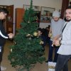 Ubieranie choinki przez ERASMUSÓW - Święta Bożego Narodzenia 2019 - Decorating the Christmas Tree by Erasmus+ students - Christmas 2019:)