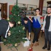 Ubieranie choinki przez ERASMUSÓW - Święta Bożego Narodzenia 2019 - Decorating the Christmas Tree by Erasmus+ students - Christmas 2019:)