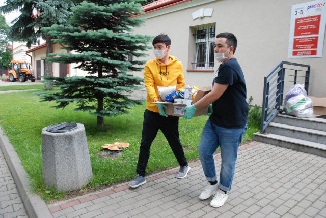 WIZYTA W SCHRONISKU DLA BEZDOMNYCH ZWIERZĄT W ORZECHOWCACH