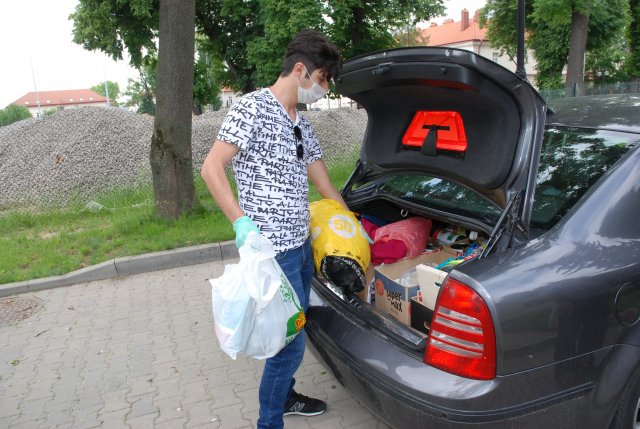 WIZYTA W SCHRONISKU DLA BEZDOMNYCH ZWIERZĄT W ORZECHOWCACH