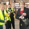 ERASMUSI+ I STUDENCI PWSTE podczas kwesty na Hospicjum-30.04.2022