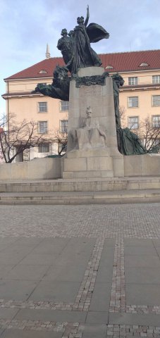 Roman Krasovskyi - student zarządzania PWSTE w Jarosławiu na poziomie magisterskim spędził semestr letni 2019/2020 na czeskim Metropolitan University Prague ! ! !